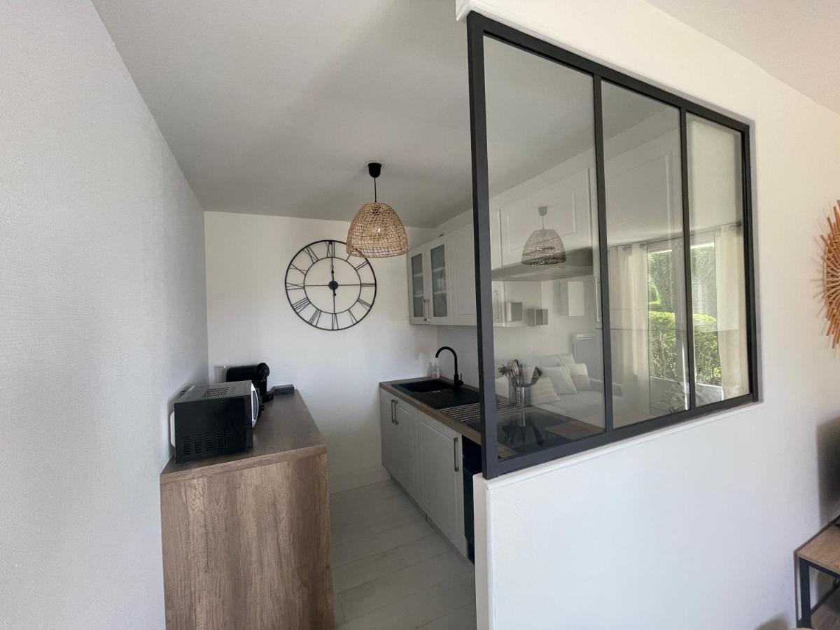 Le Plein Soleil, Appt 2 Pieces Terrasse, 600 M De La Plage De Blonville Sur Mer Apartment Exterior photo