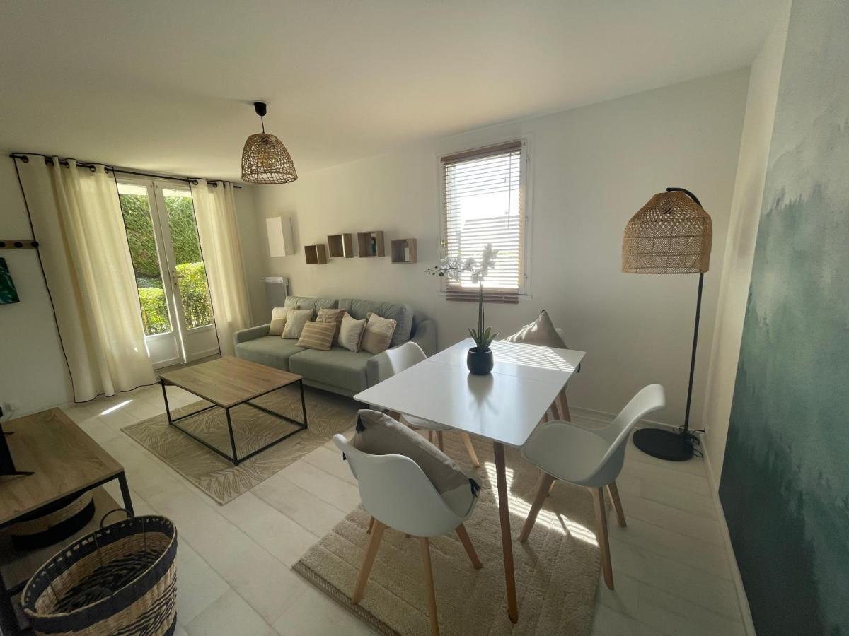 Le Plein Soleil, Appt 2 Pieces Terrasse, 600 M De La Plage De Blonville Sur Mer Apartment Exterior photo